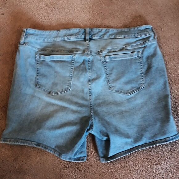 Torrid TWO Pairs of Shorts Bundle - Picture 4 of 14